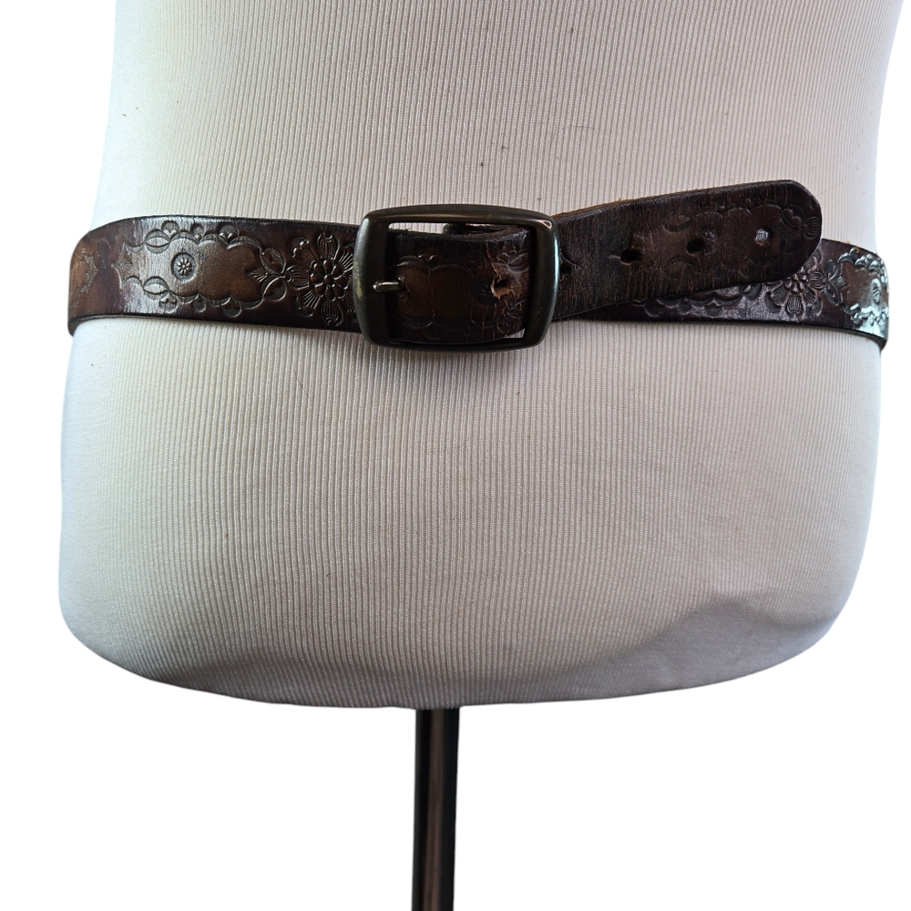 Vtg 70s tooled embossed tooled dark brown leather mens belt